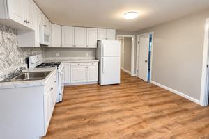 featured image of 34 Waverly St #1