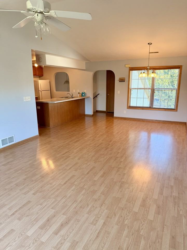 7539 Creek Bnd #7539 - Photo 3 of 20