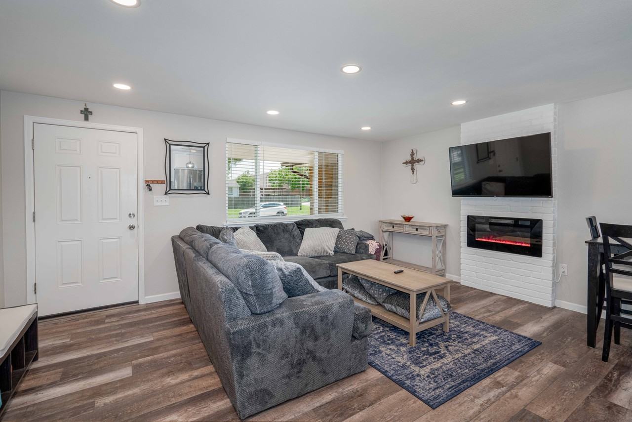 6575 W Cedar Ave #6575 - Photo 3 of 18