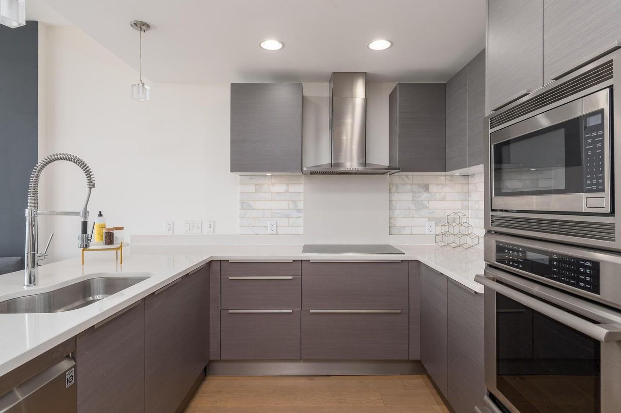 175 1st St S #504 - Photo 6 of 48