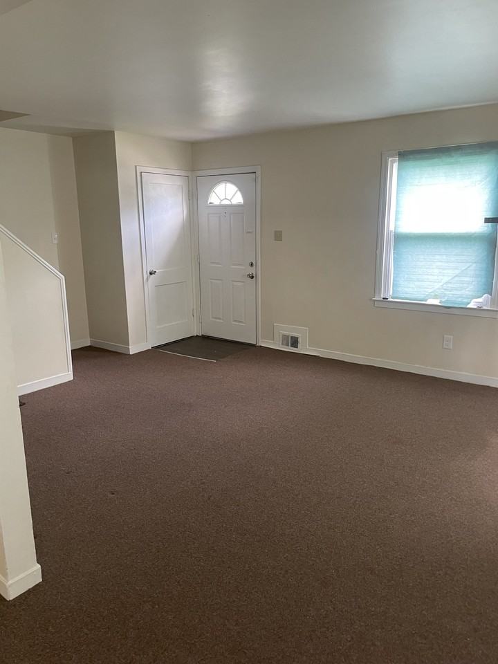 3212 Dallas Dr #NA - Photo 3 of 14
