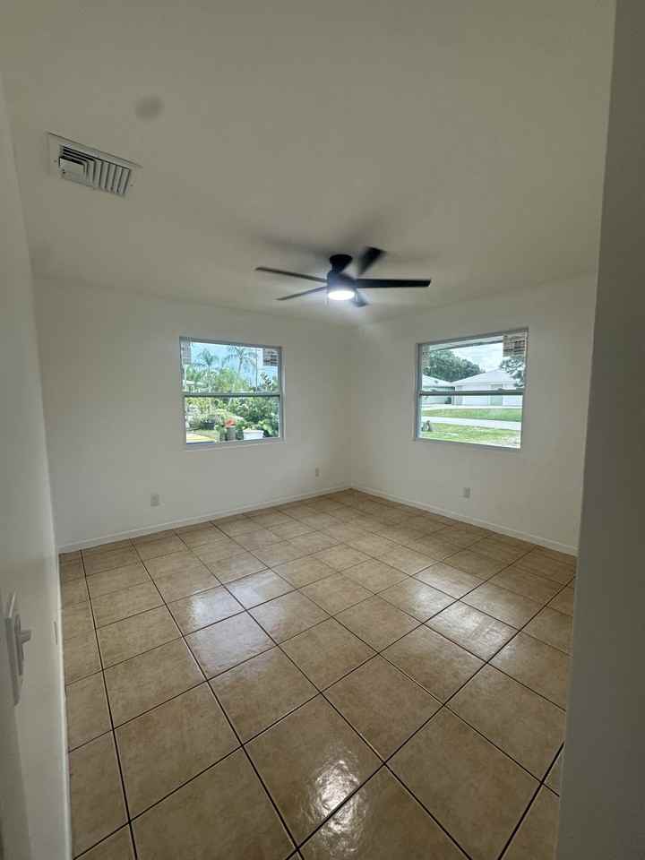 4175 Se Broward St #4175 - Photo 4 of 15