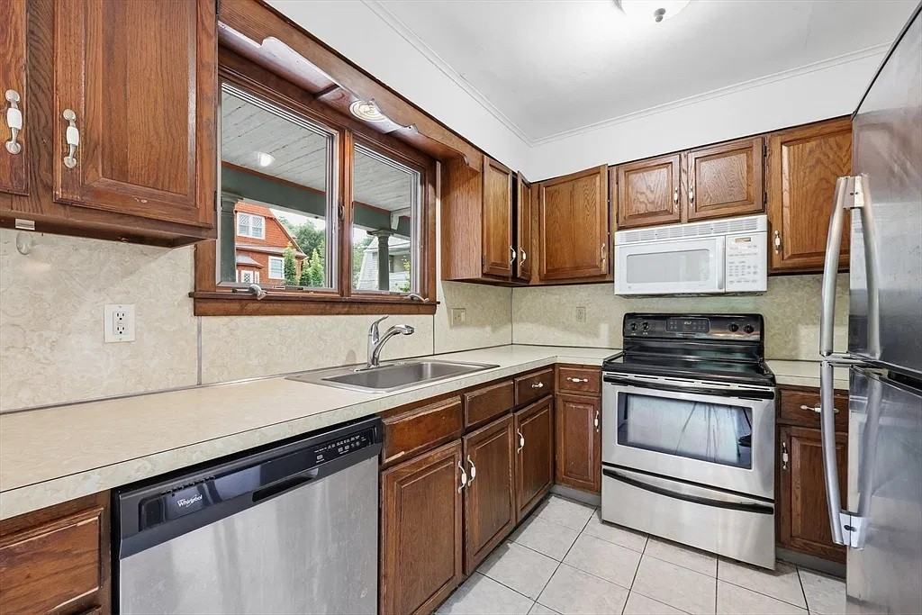 77 Firglade Ave #NA - Photo 5 of 22