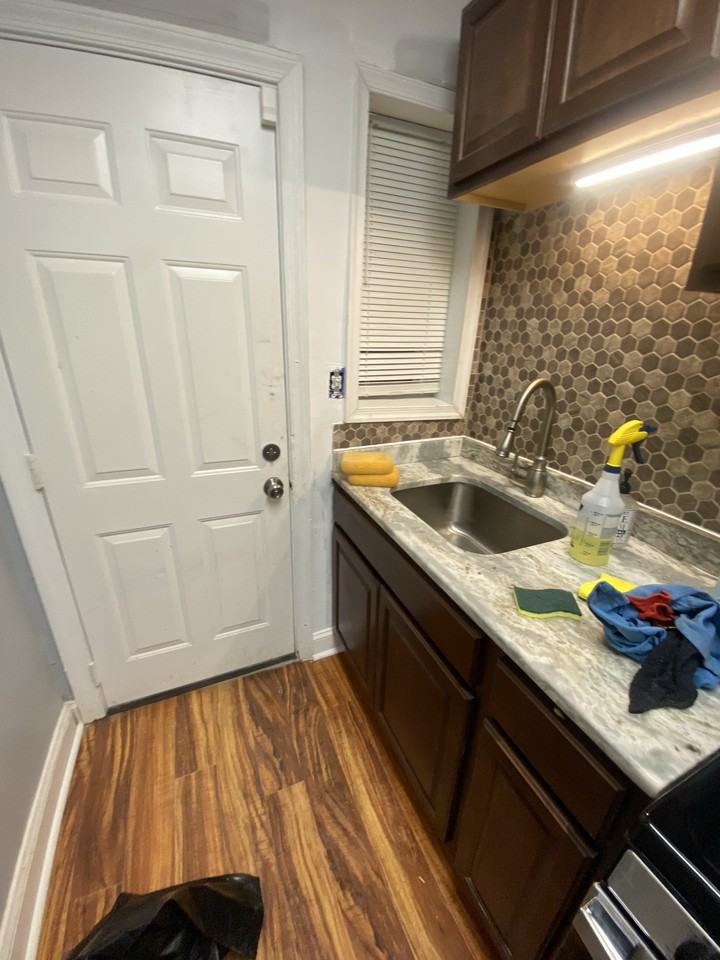 335 54th St Ne Apt 2 #NA - Photo 7 of 15