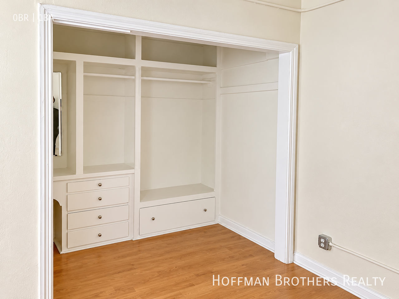 447 S Grand View St #201 - Photo 4 of 8
