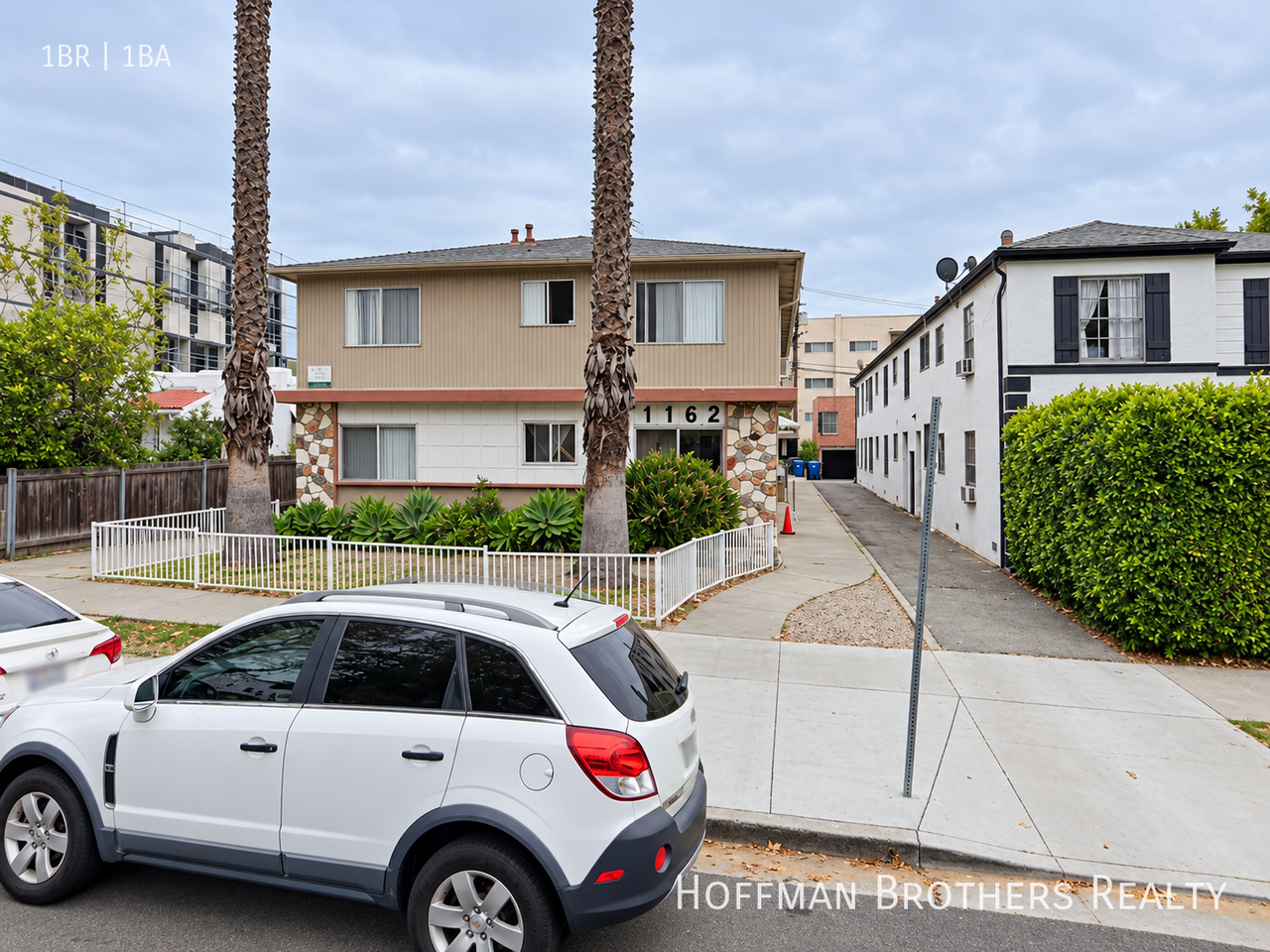 1162 N Orange Grove Ave #3 - Photo 3 of 5