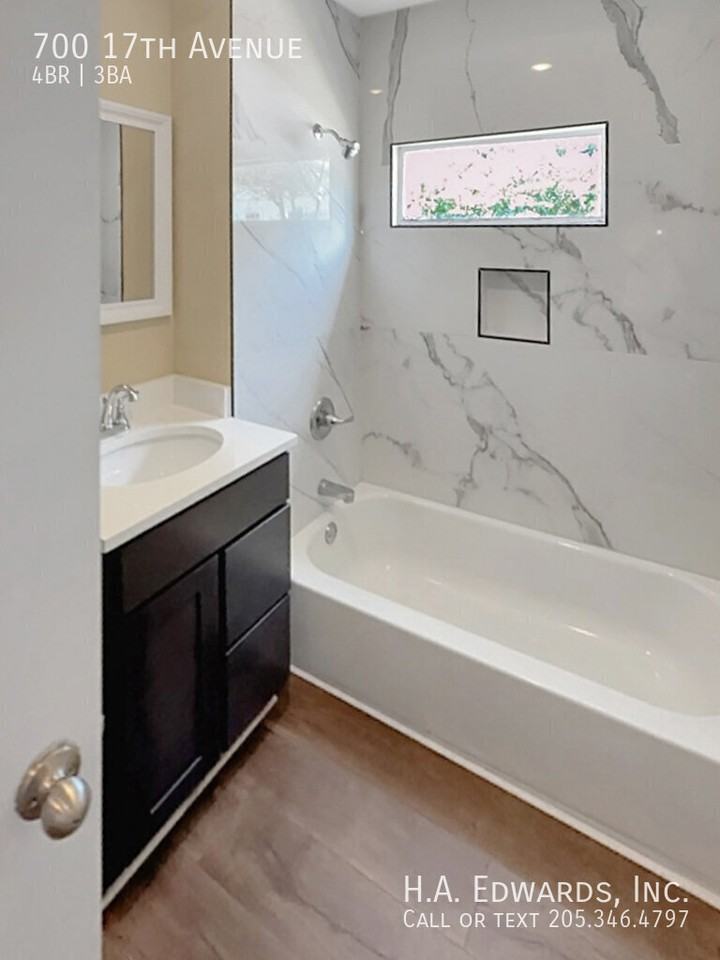 700 17th Ave - Photo 5 of 5