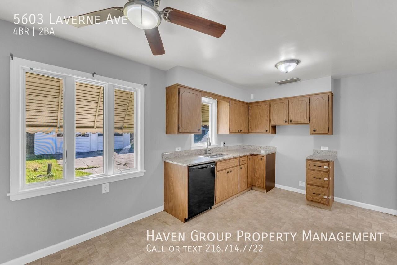 5603 Laverne Ave - Photo 6 of 25