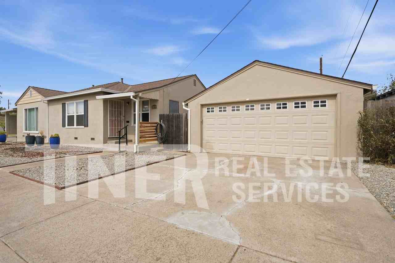 2319 24th Ave - Photo 2 of 18
