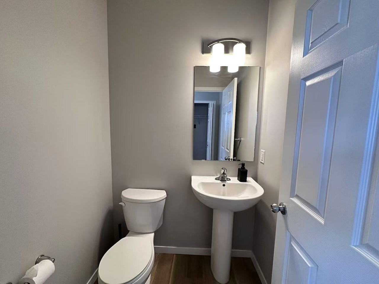 15840 19 Ave Sw - Photo 6 of 16