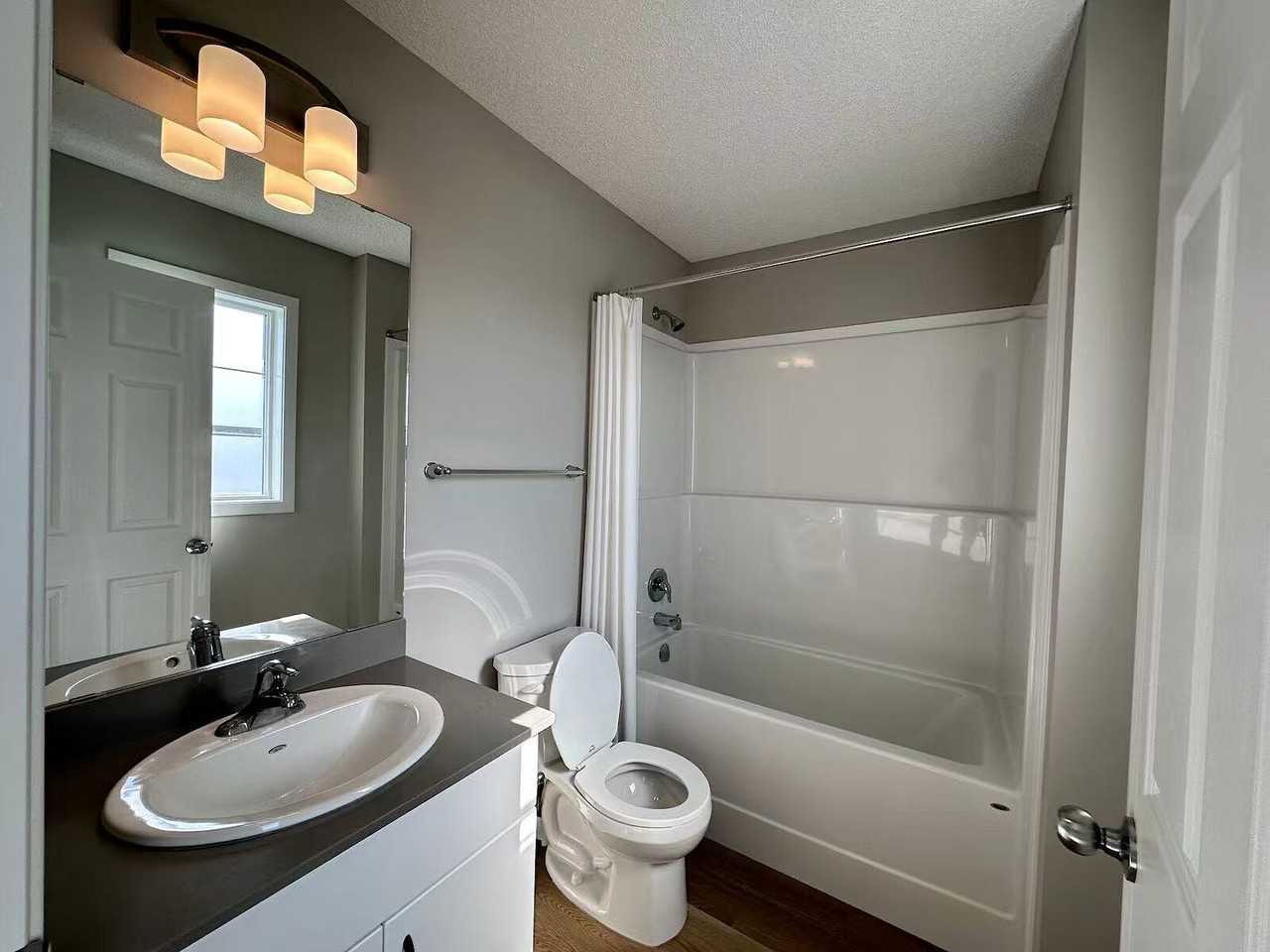 15840 19 Ave Sw - Photo 7 of 16