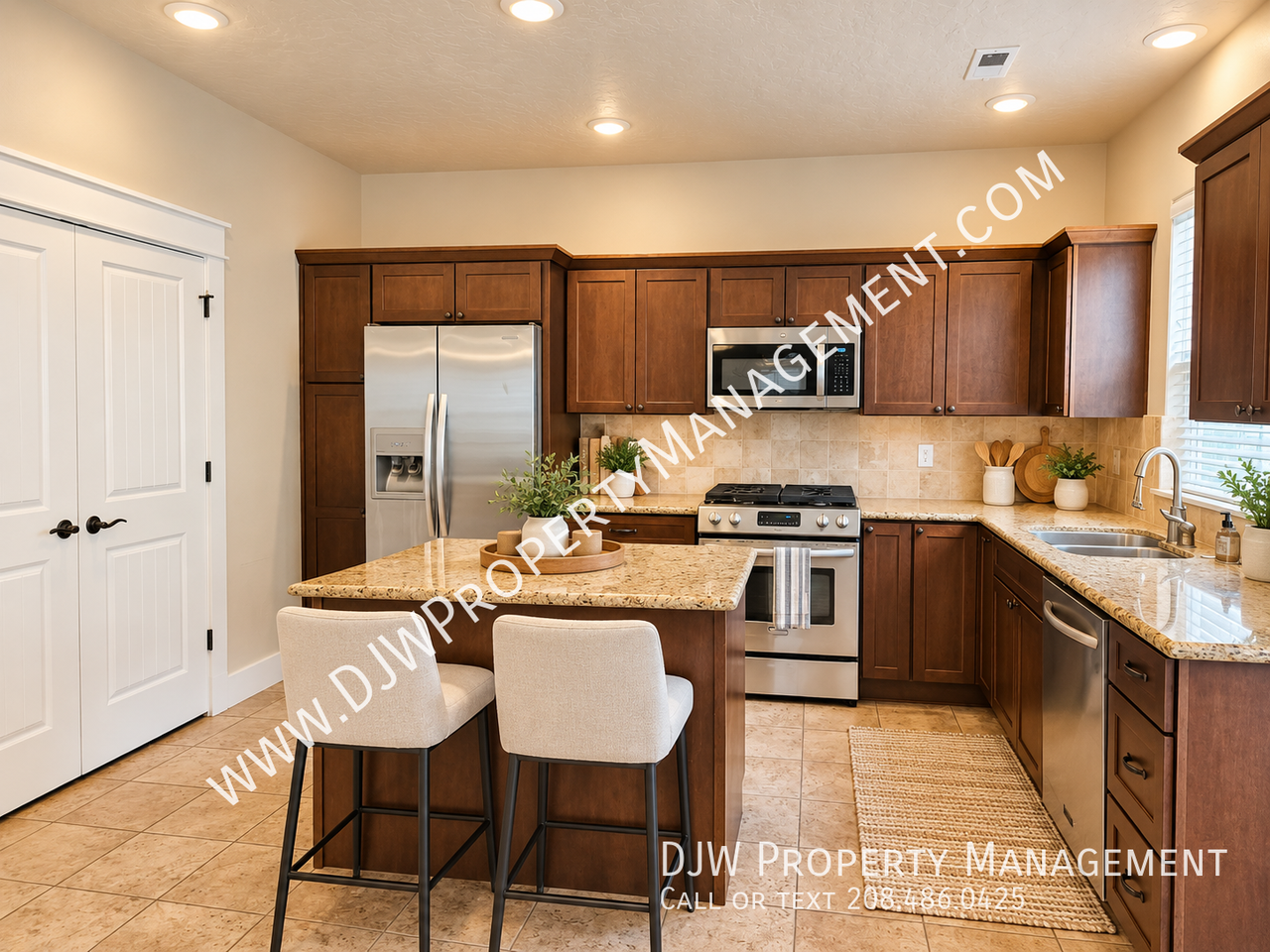 946 E Winding Creek Dr - Photo 4 of 14