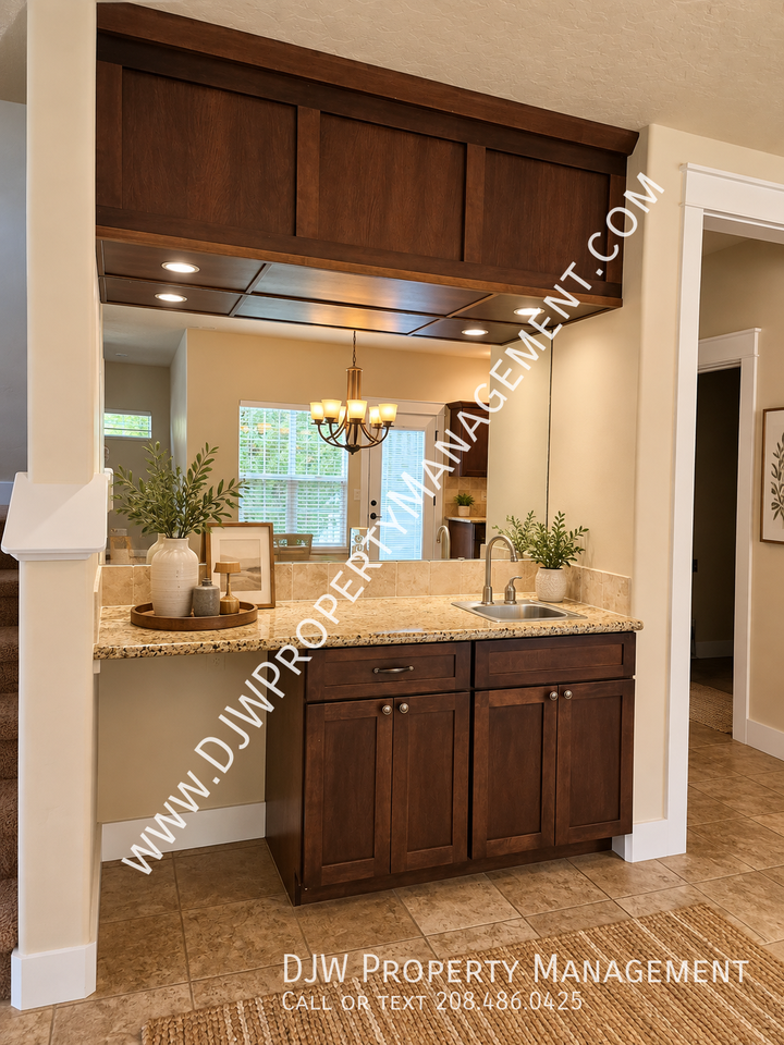 946 E Winding Creek Dr - Photo 6 of 14