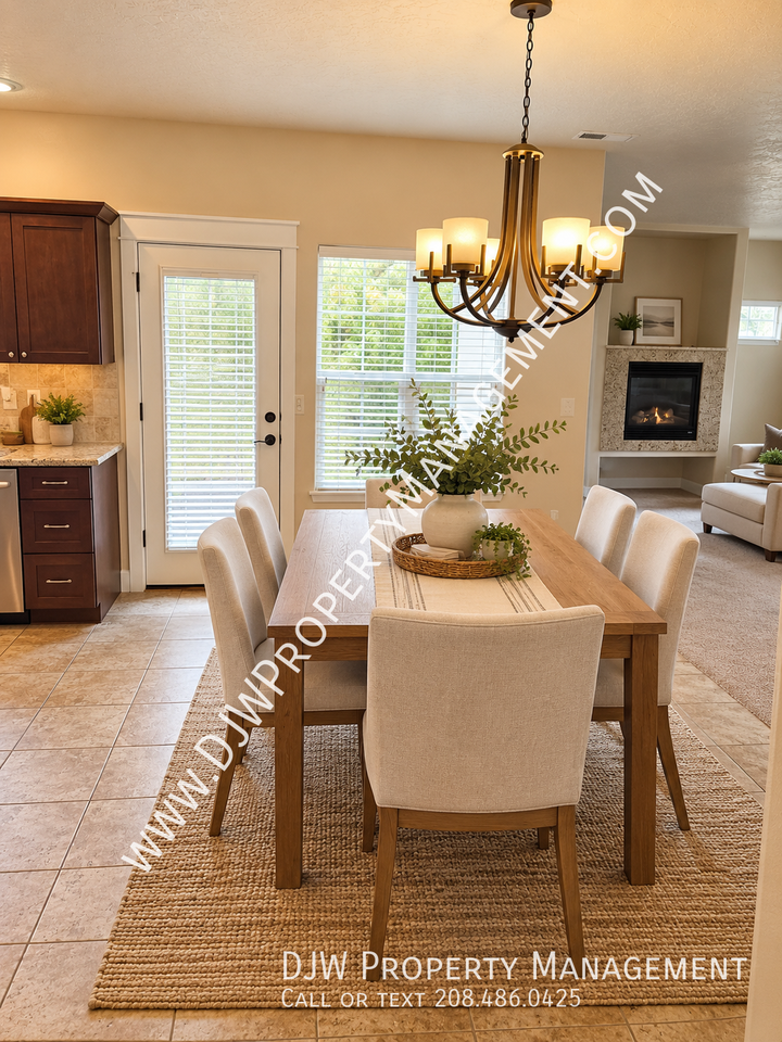 946 E Winding Creek Dr - Photo 7 of 14