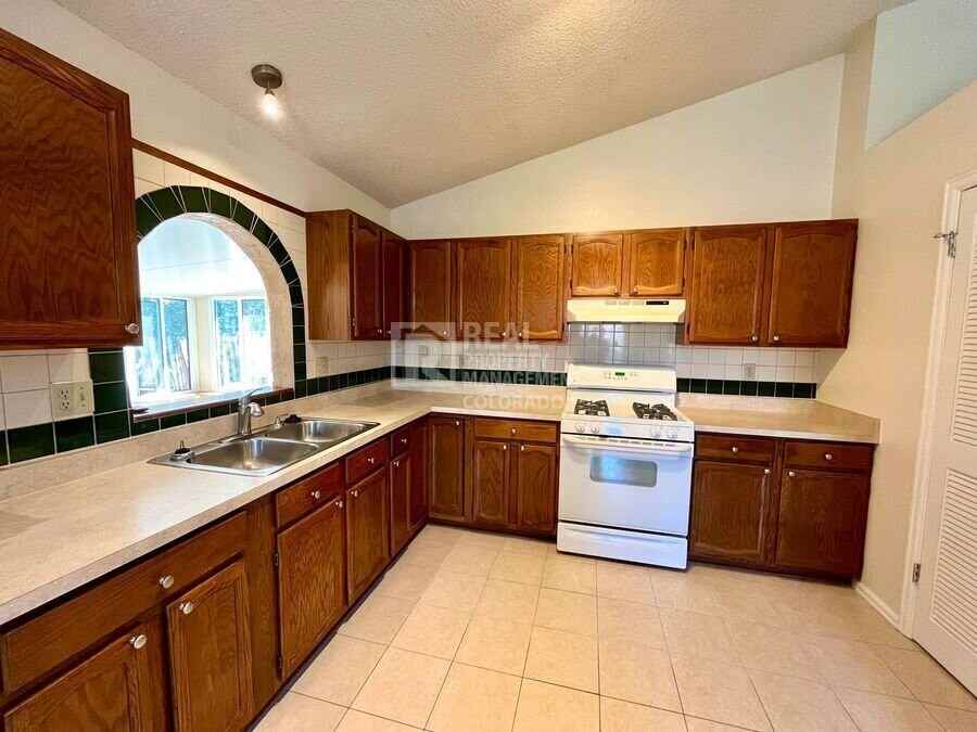4945 Marabou Way - Photo 5 of 21