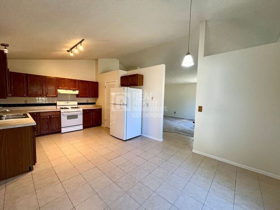 4945 Marabou Way - Photo 6 of 21
