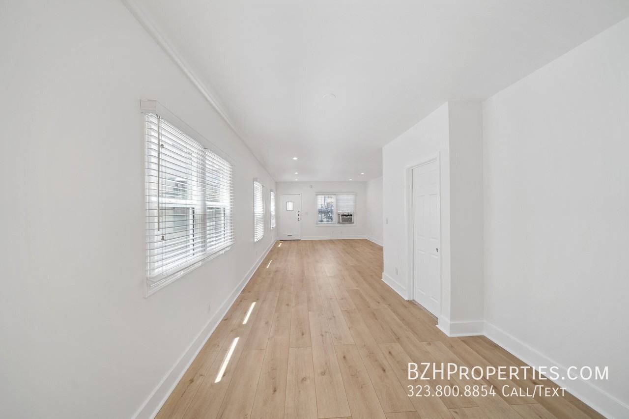 7926 Fountain Ave - Photo 3 of 13