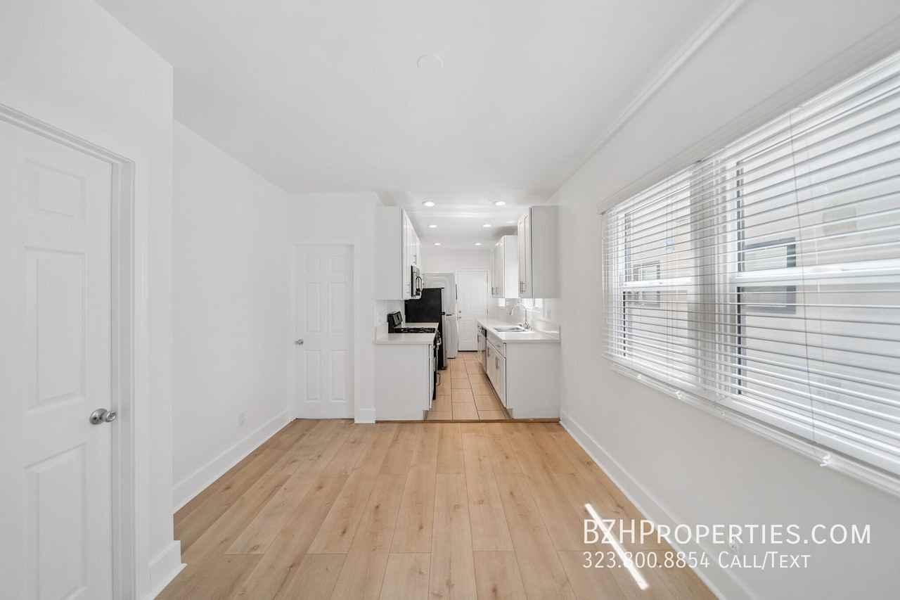 7926 Fountain Ave - Photo 4 of 13