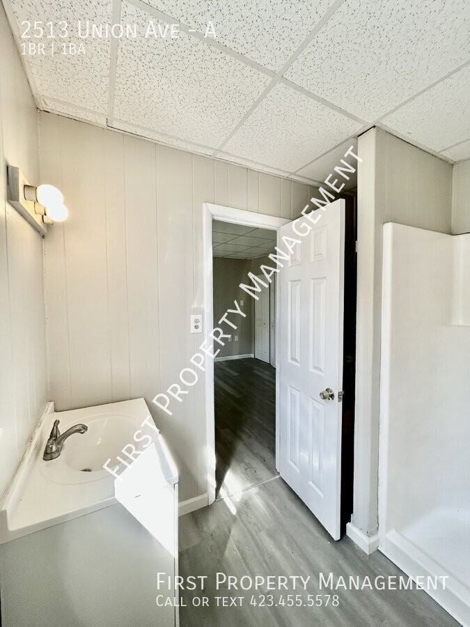 2513 Union Ave #A - Photo 3 of 14