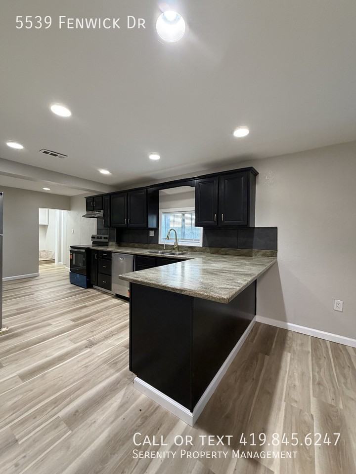 5539 Fenwick Dr - Photo 4 of 11
