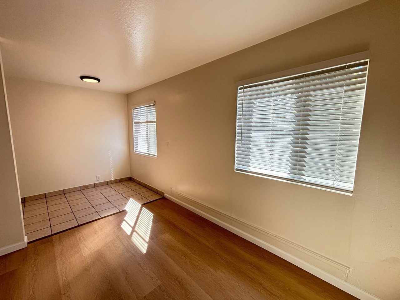 2223 Bonar St #B - Photo 3 of 23