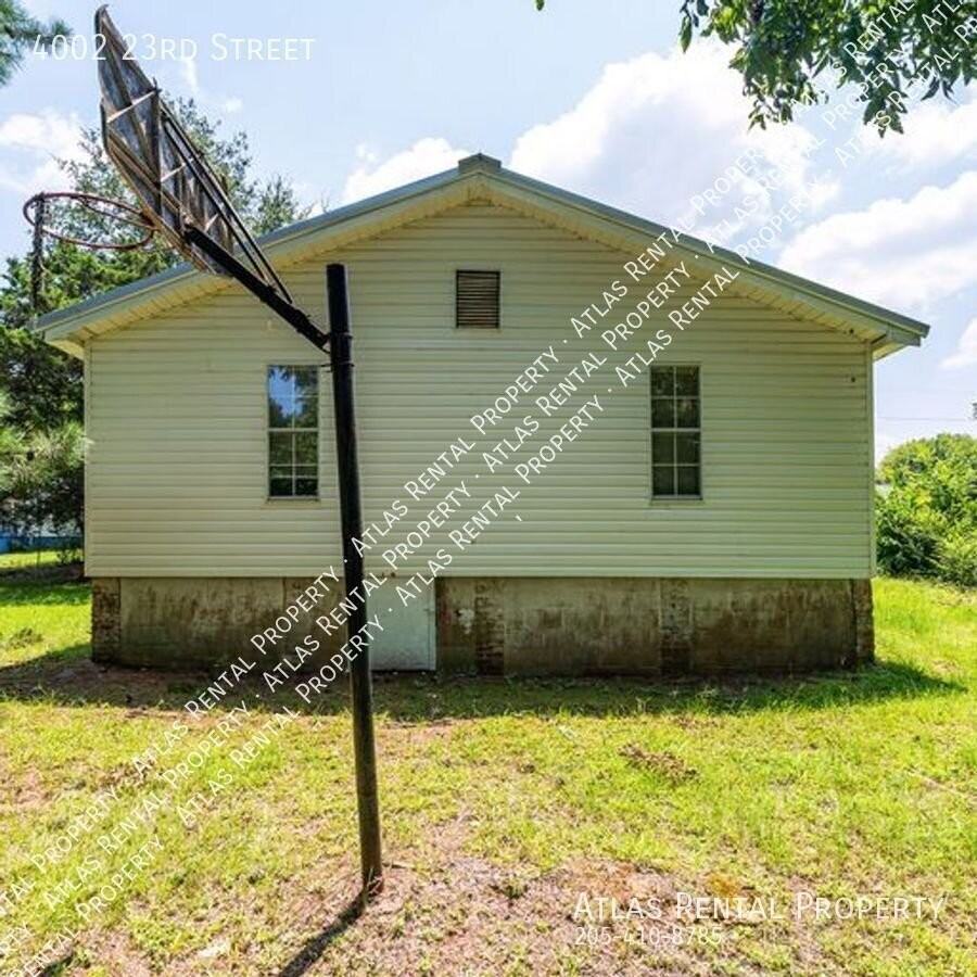 4002 23rd St Ne - Photo 4 of 25