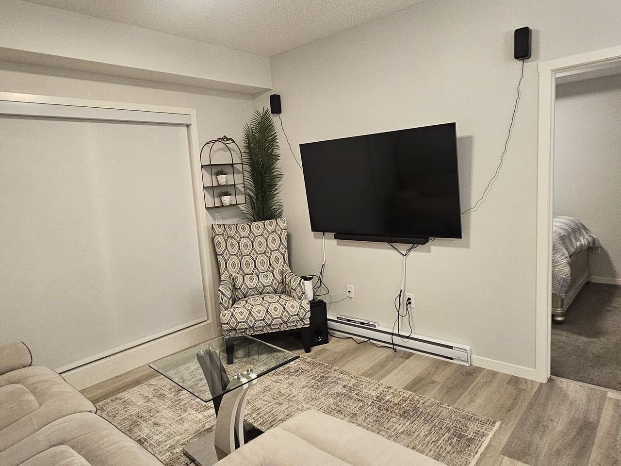 33 - 33 Carringham Gate Nw - Photo 2 of 22