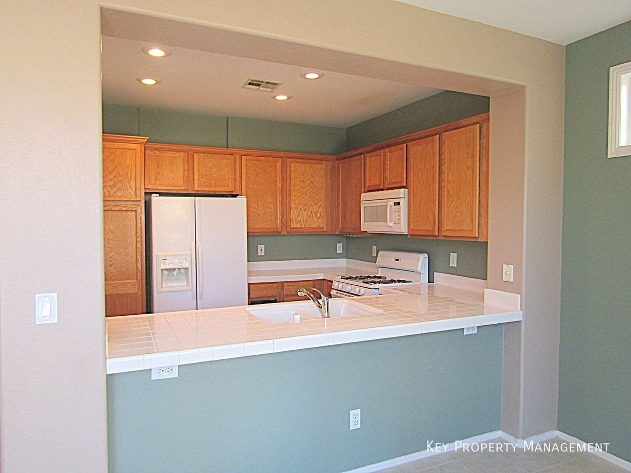 6060 Laughing Creek St - Photo 6 of 34
