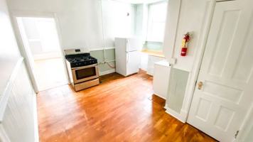 featured image of 462 Railroad St #5