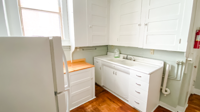 462 Railroad St #5 - Photo 2 of 9