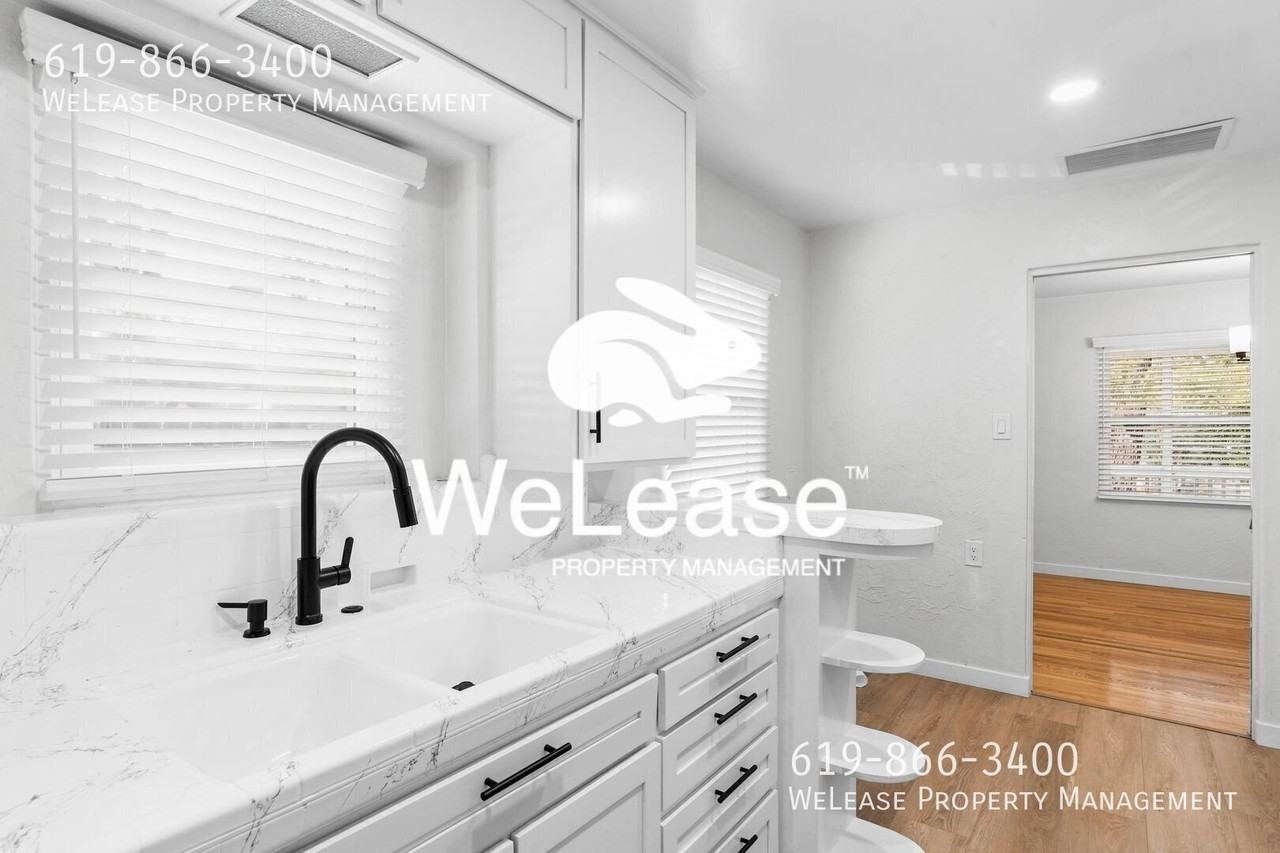 8857 Lakeview Rd - Photo 2 of 21