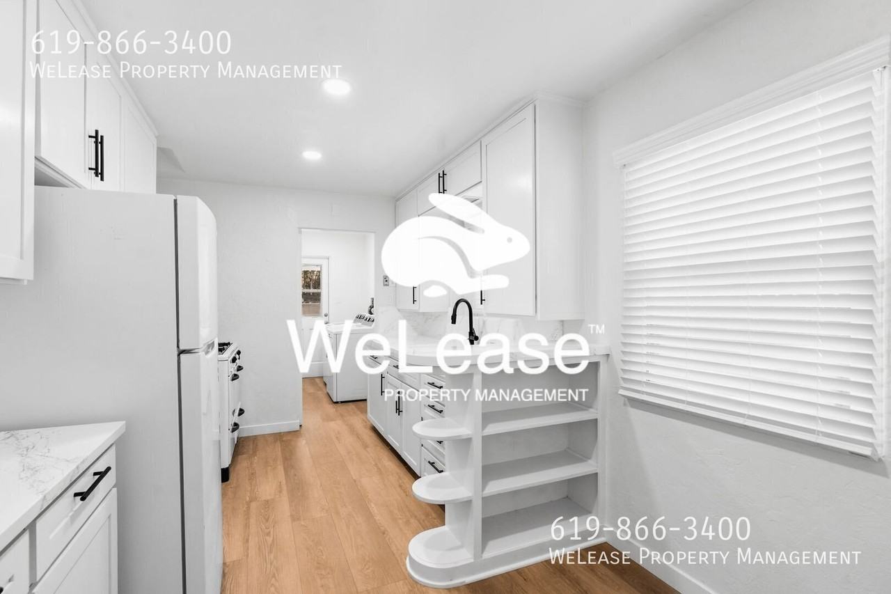 8857 Lakeview Rd - Photo 3 of 21