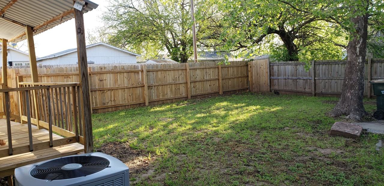 915 N 13th St - Photo 4 of 5