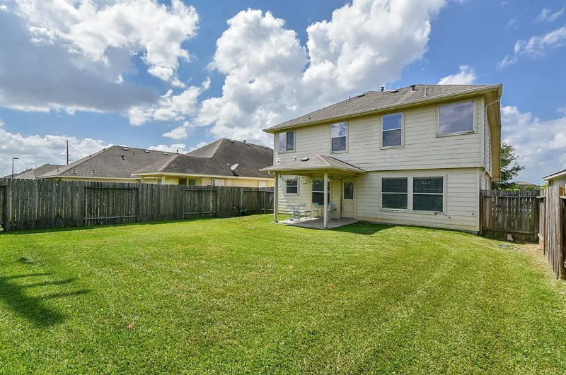 4027 Falvel Cove Dr - Photo 2 of 12