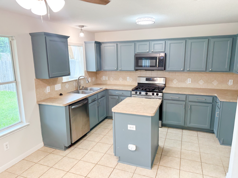 4027 Falvel Cove Dr - Photo 3 of 12