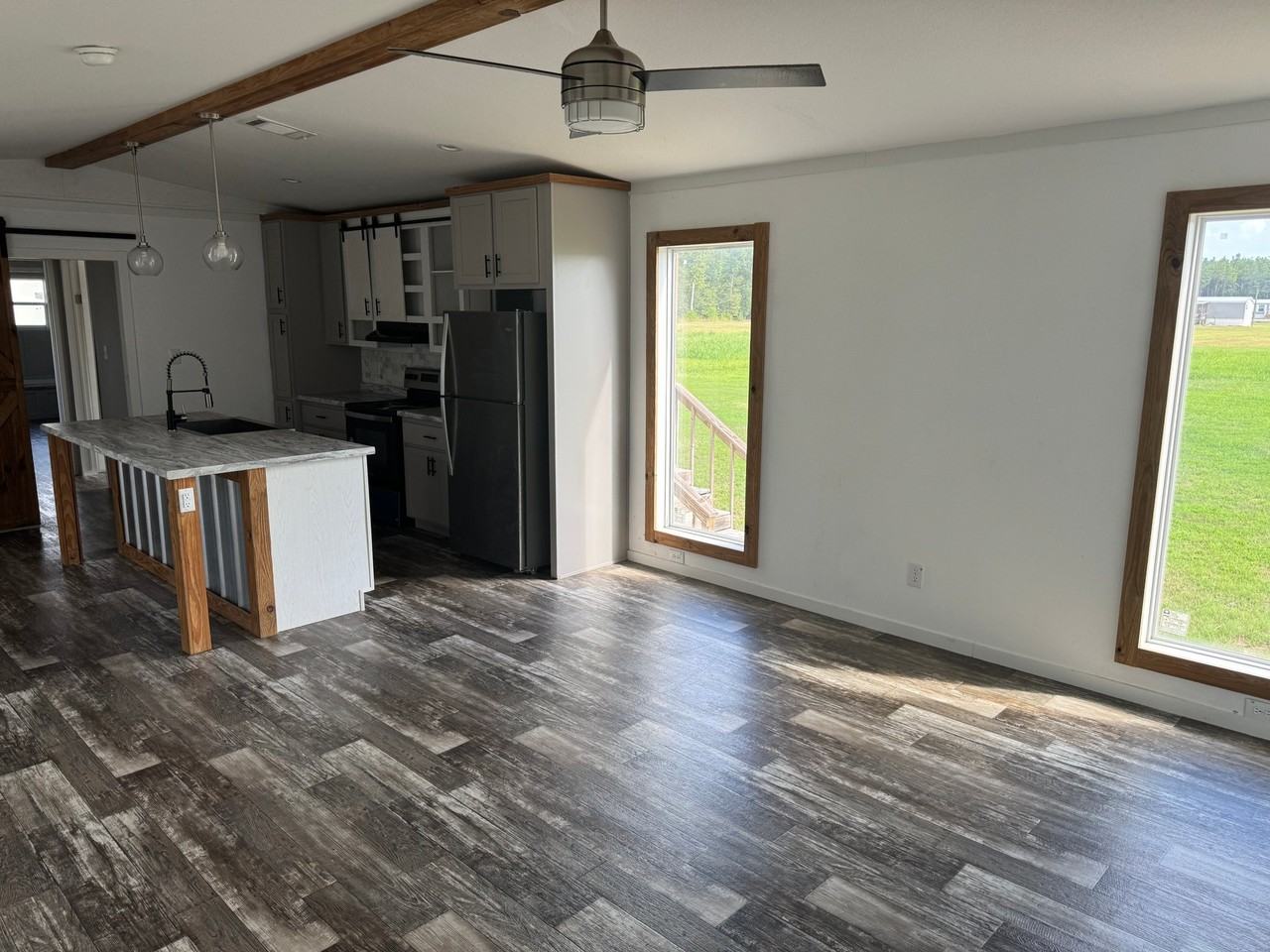 125 Freedom Ln - Photo 3 of 15