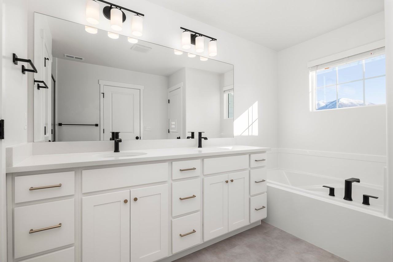 2222 Sw - Photo 4 of 20