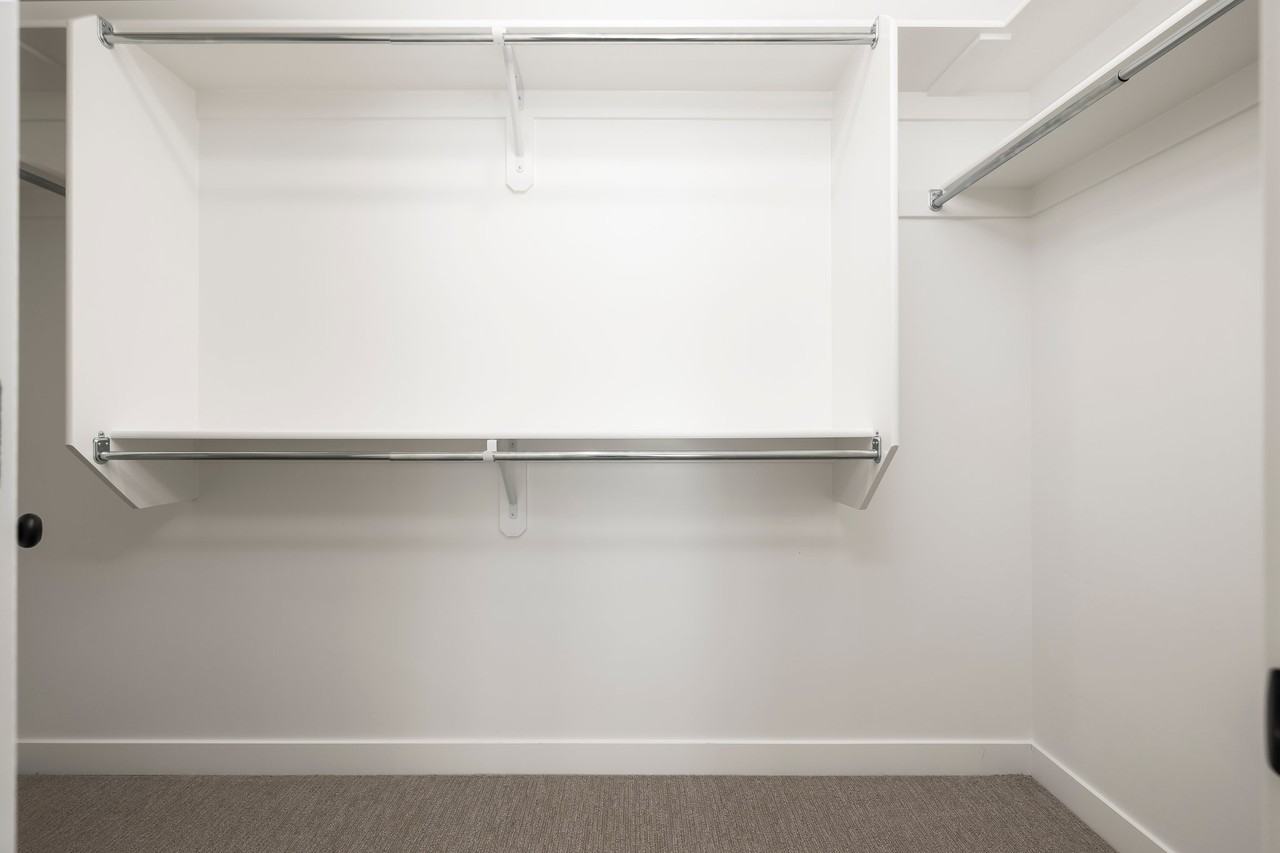 2222 Sw - Photo 6 of 20