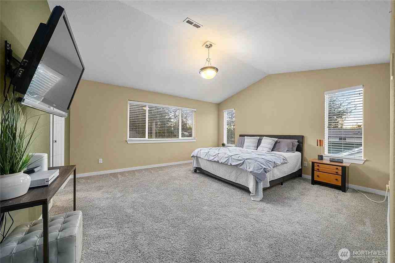 24309 229th Ct Se - Photo 7 of 18