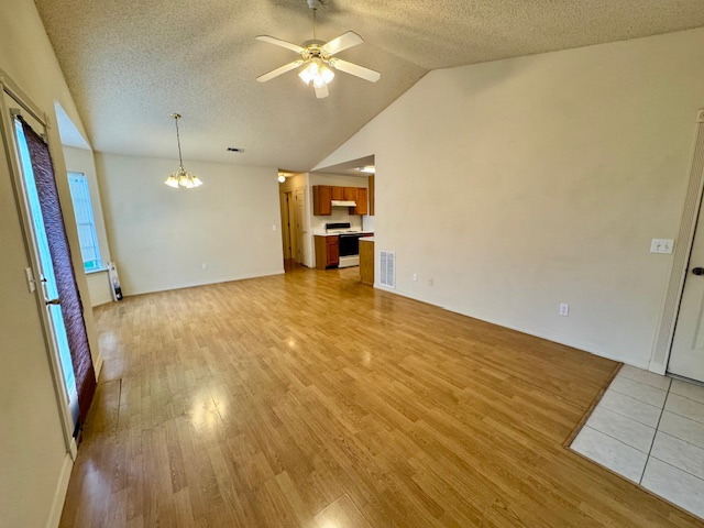 2550 Lost Springs St - Photo 3 of 13