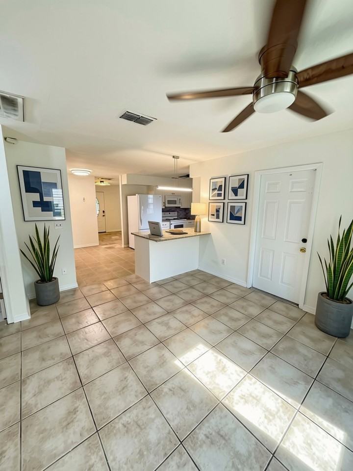 108 Burchwood Ave - Photo 6 of 17