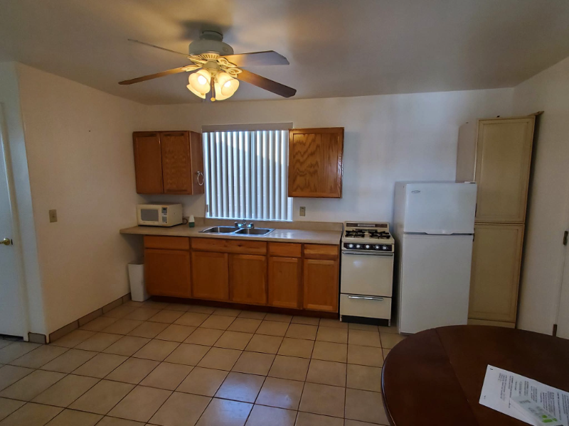 10267 S Avenida Compadres #B - Photo 3 of 8