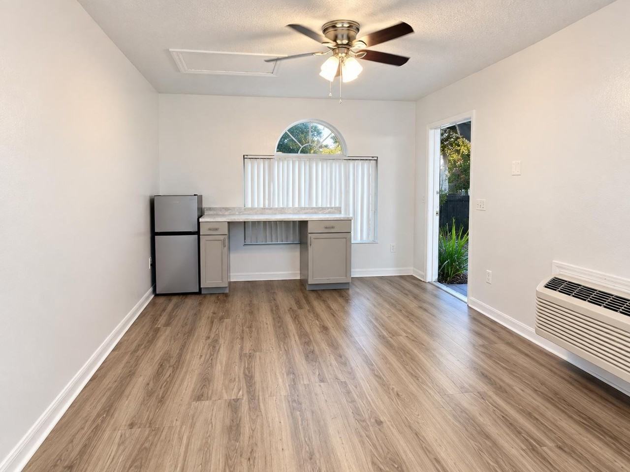 363 Caribbean Dr #B - Photo 5 of 9