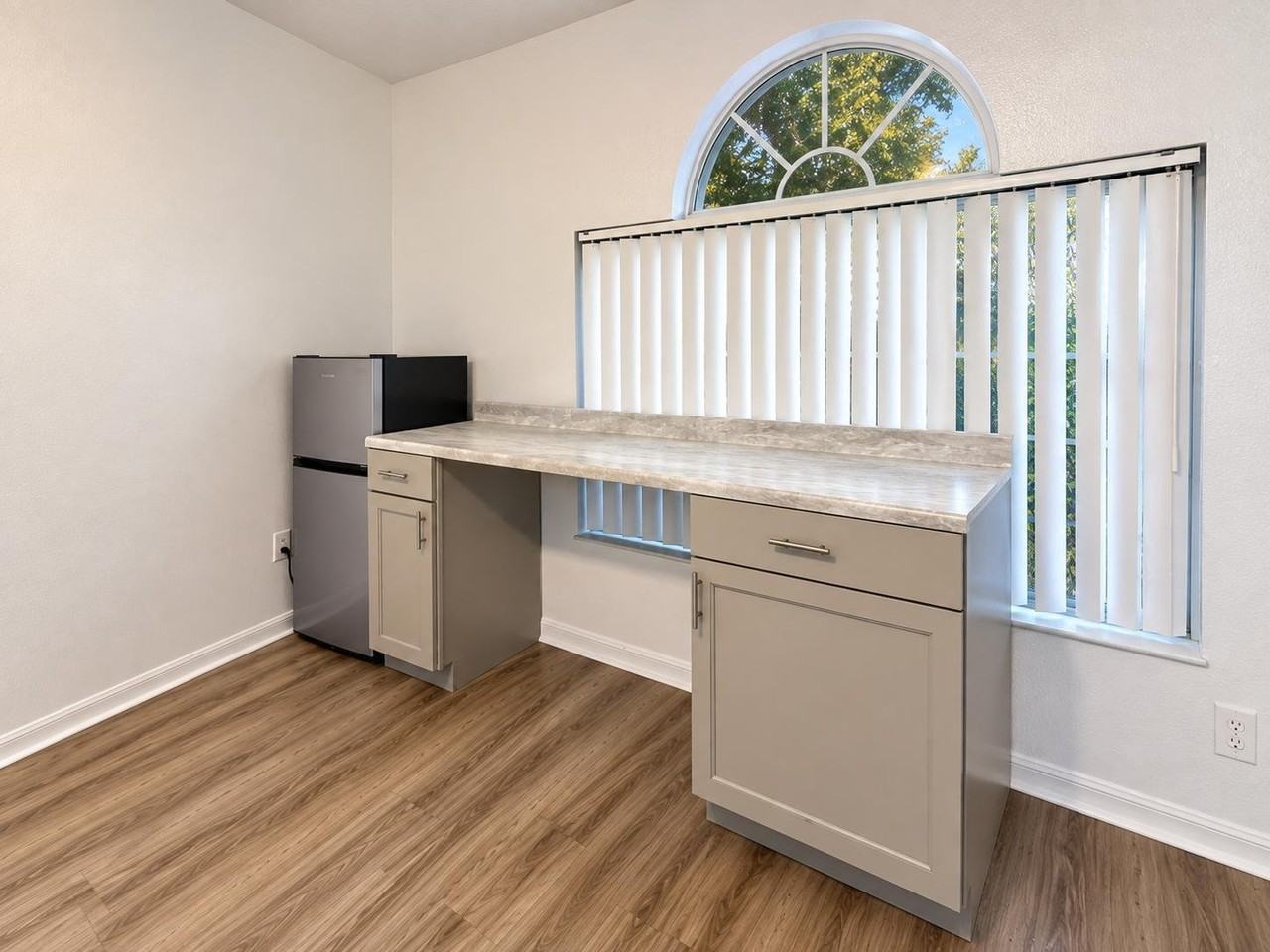 363 Caribbean Dr #B - Photo 6 of 9