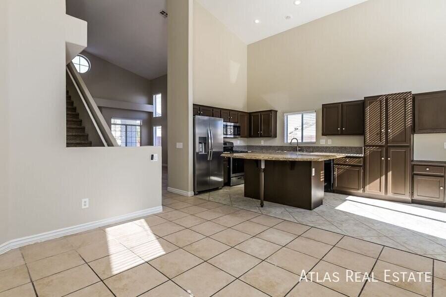 8301 Valleybreeze Ave - Photo 4 of 22