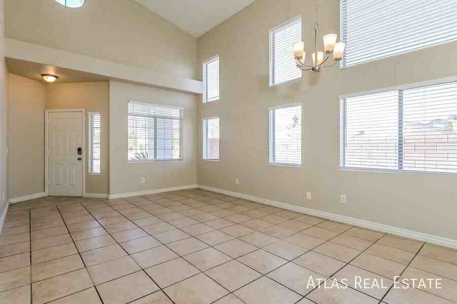 8301 Valleybreeze Ave - Photo 6 of 22
