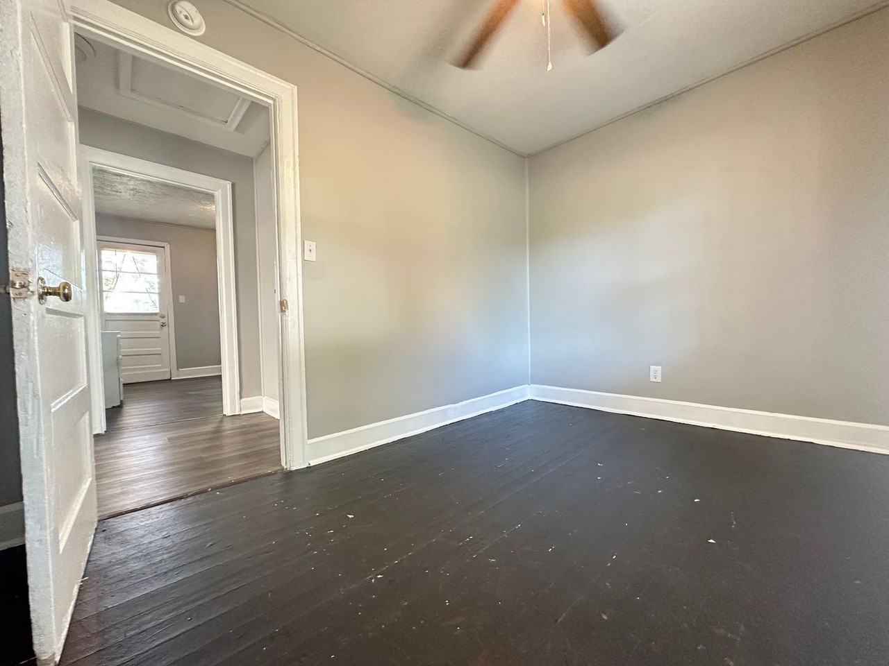 706 Jackson St - Photo 5 of 9