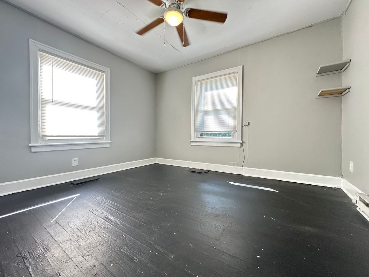 706 Jackson St - Photo 6 of 9