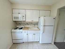 334 S Broadway #8 - Photo 1 of 1