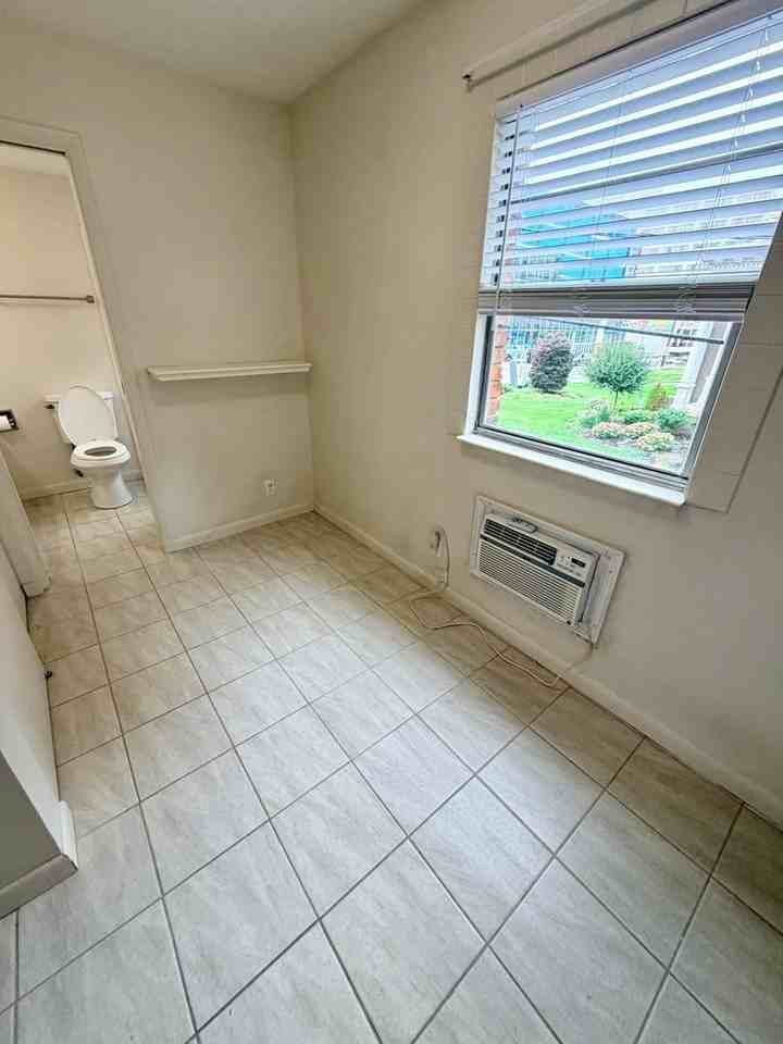334 S Broadway #8 - Photo 3 of 6